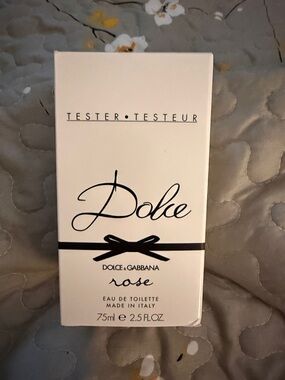 Dolce & Gabbana White and Black Rose Tester Box